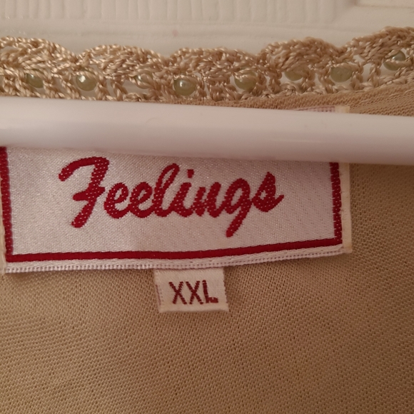 Short sleeved gold top - Picture 2 of 3